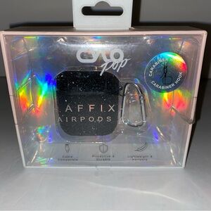 Affix AirPods Case with Carabiner - Black